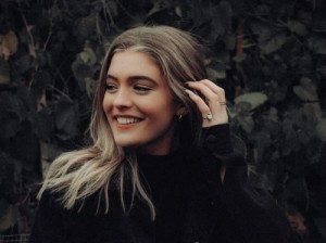 Low-resolution photo before HD image converter