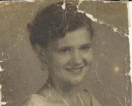 Restore Faded Colors in Old Photos - Before